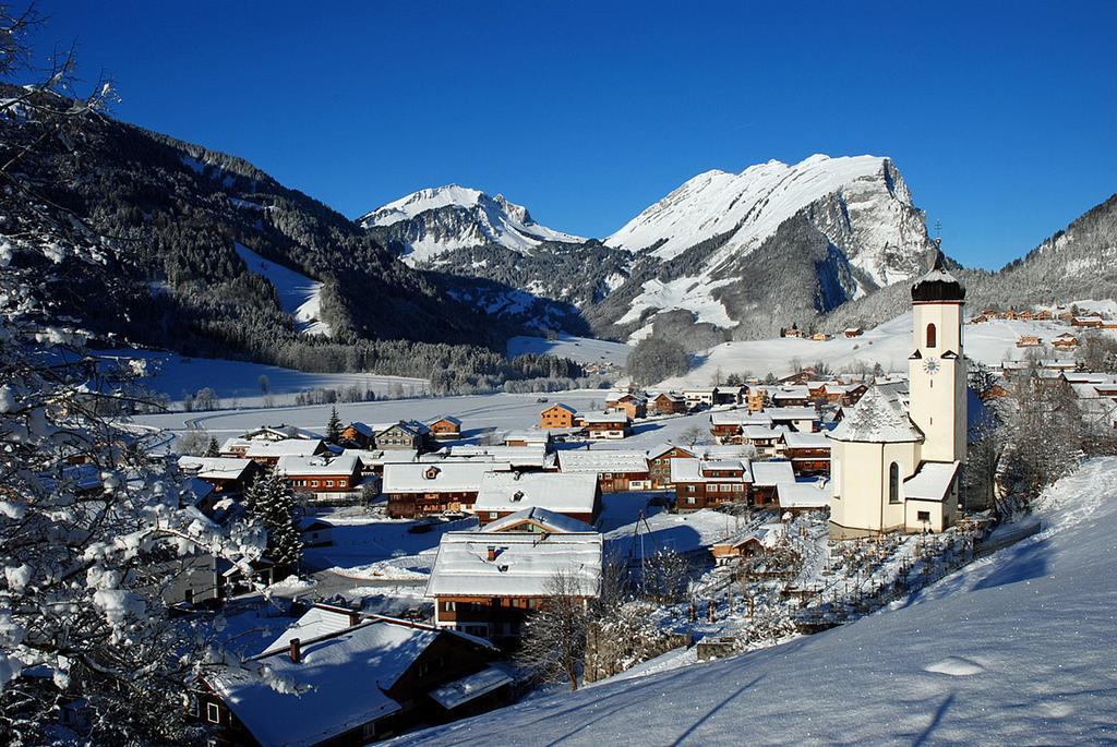 Caroline'S Appartement Au (Vorarlberg) المظهر الخارجي الصورة